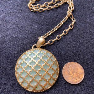 Lia Sophia / Kiam Family  Gorgeous Pendant Necklace